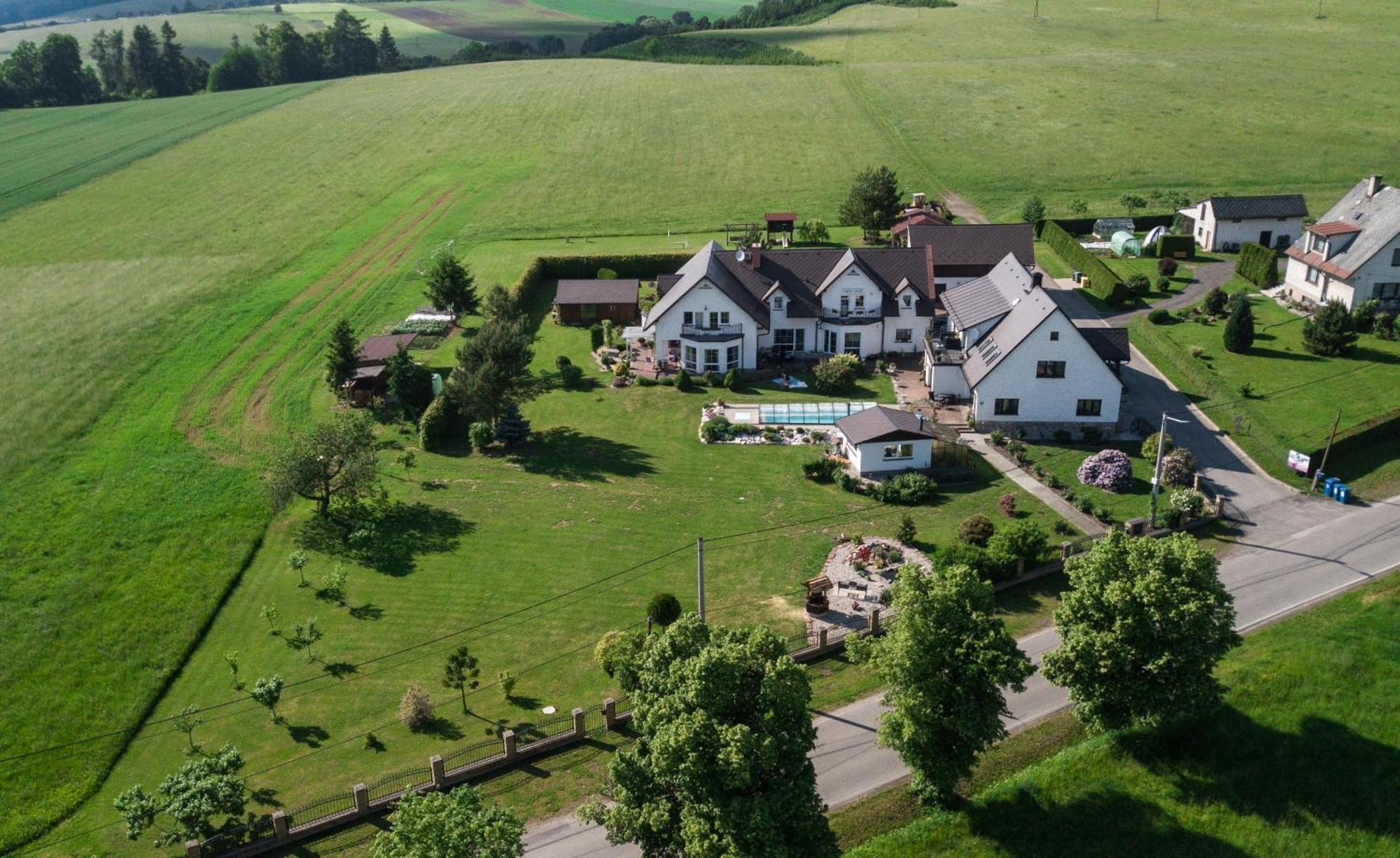Penzion Benesov Hotel Broumov Exterior photo